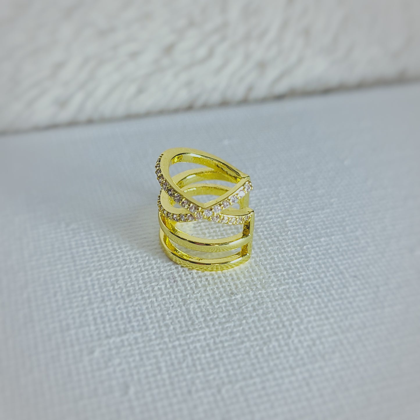 Criss Cross Ear Cuff