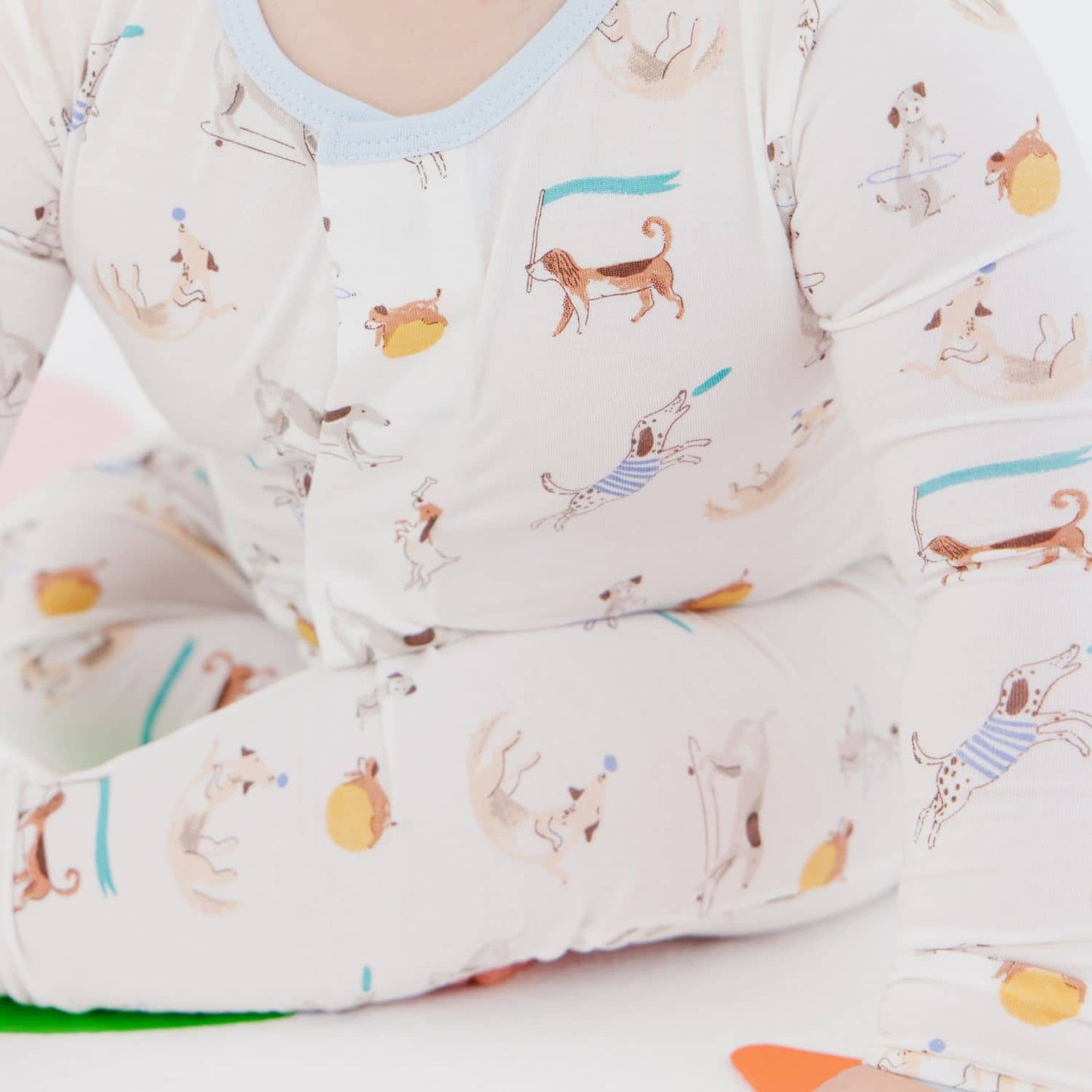 Howlarious Modal Magnetic Fuss-Free Footie